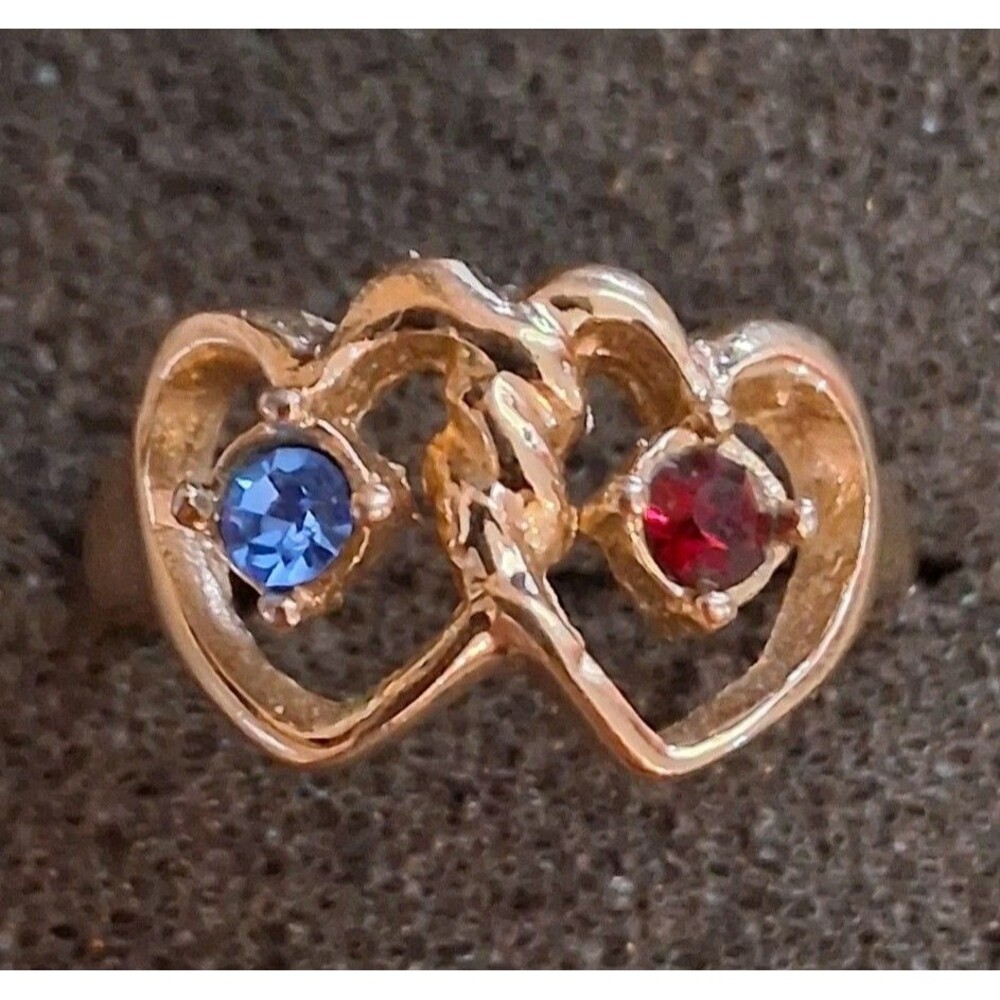 Vintage double heart couples, mother's, birthstone ring SZ 5.5 blue & red stone